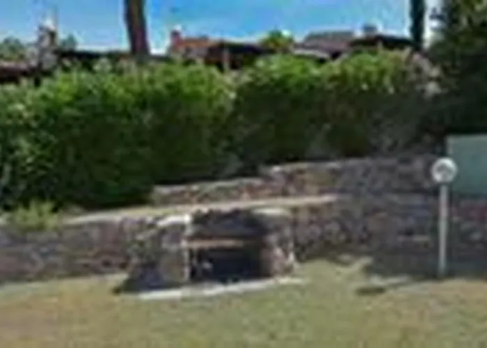 Daire Welcomely - Giorgia Costa Rei