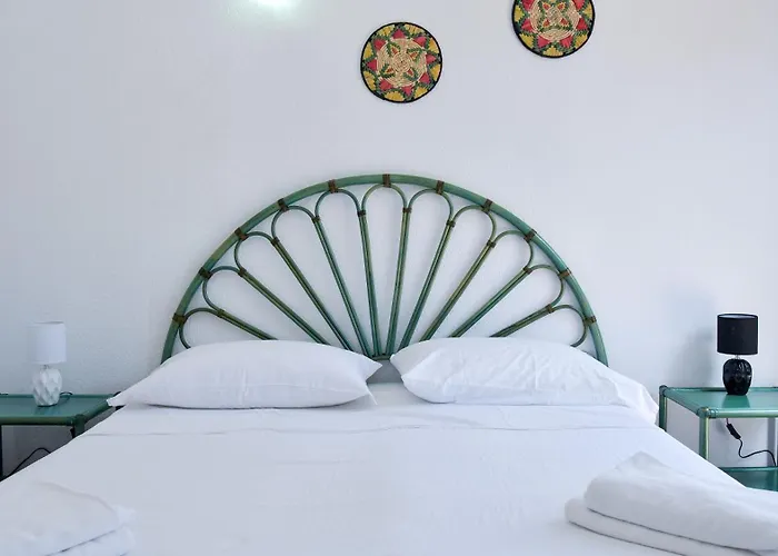 Daire Welcomely - Giorgia Costa Rei